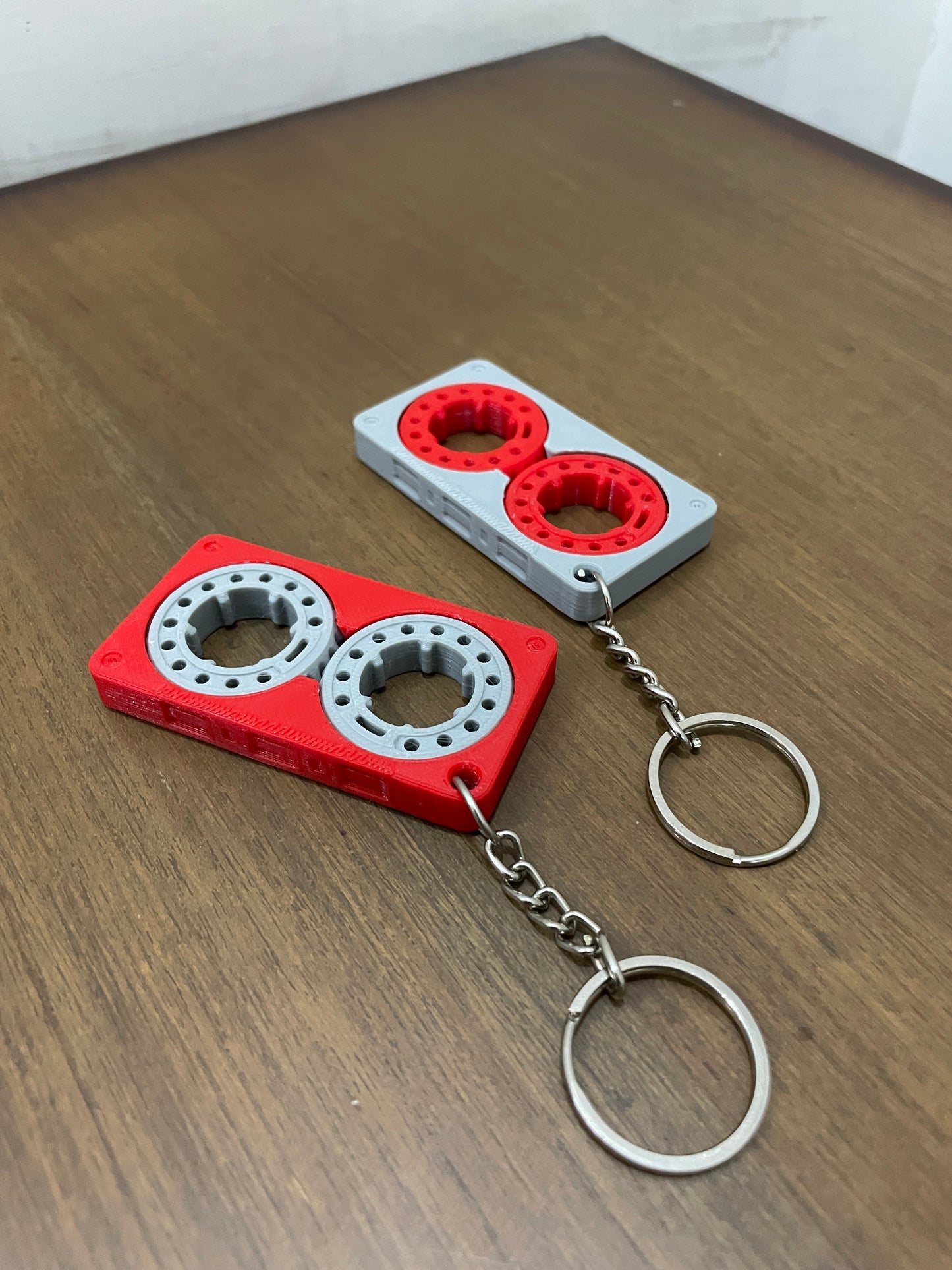 3D Printed Cassette Keychain (Set of 2 - Random Colours) | Articulating Keychain | Hexentrix 3D