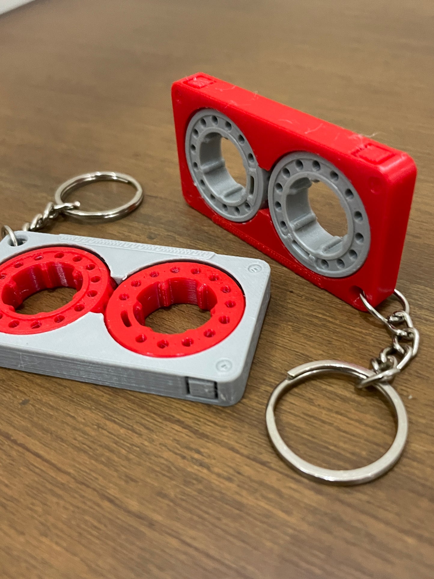 3D Printed Cassette Keychain (Set of 2 - Random Colours) | Articulating Keychain | Hexentrix 3D